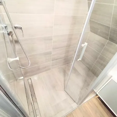Haus,weinberg22 * روزلسهايم