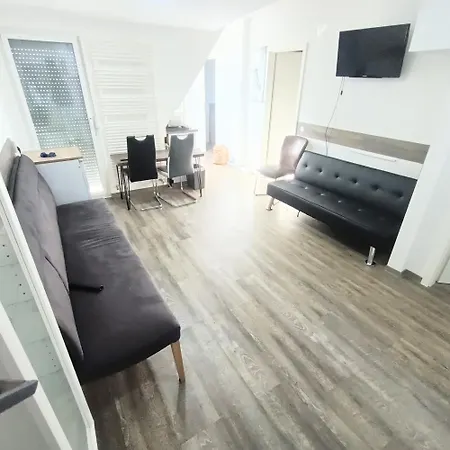 Haus,weinberg22 아파트 *